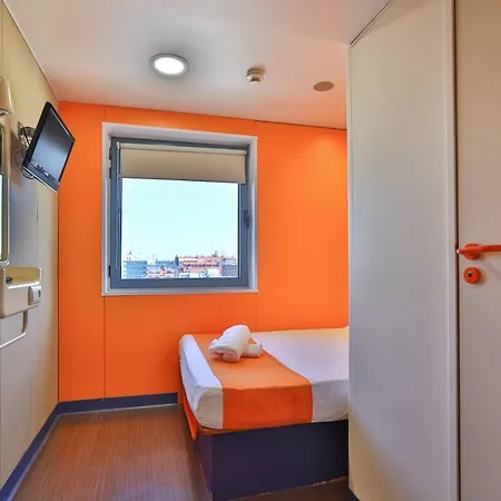 Easyhotel Hotel